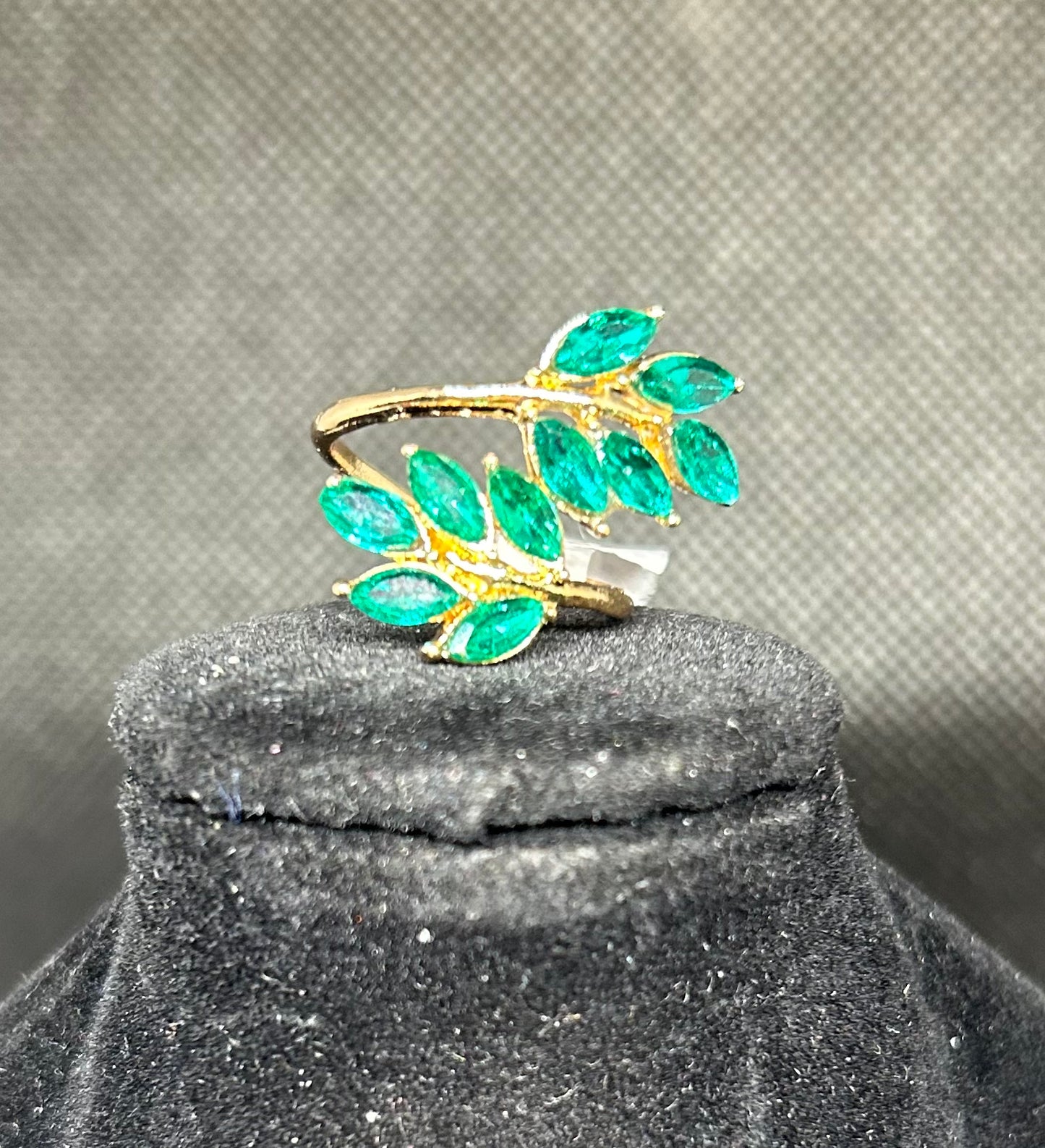 Leaf Rhinestone Rings Gold